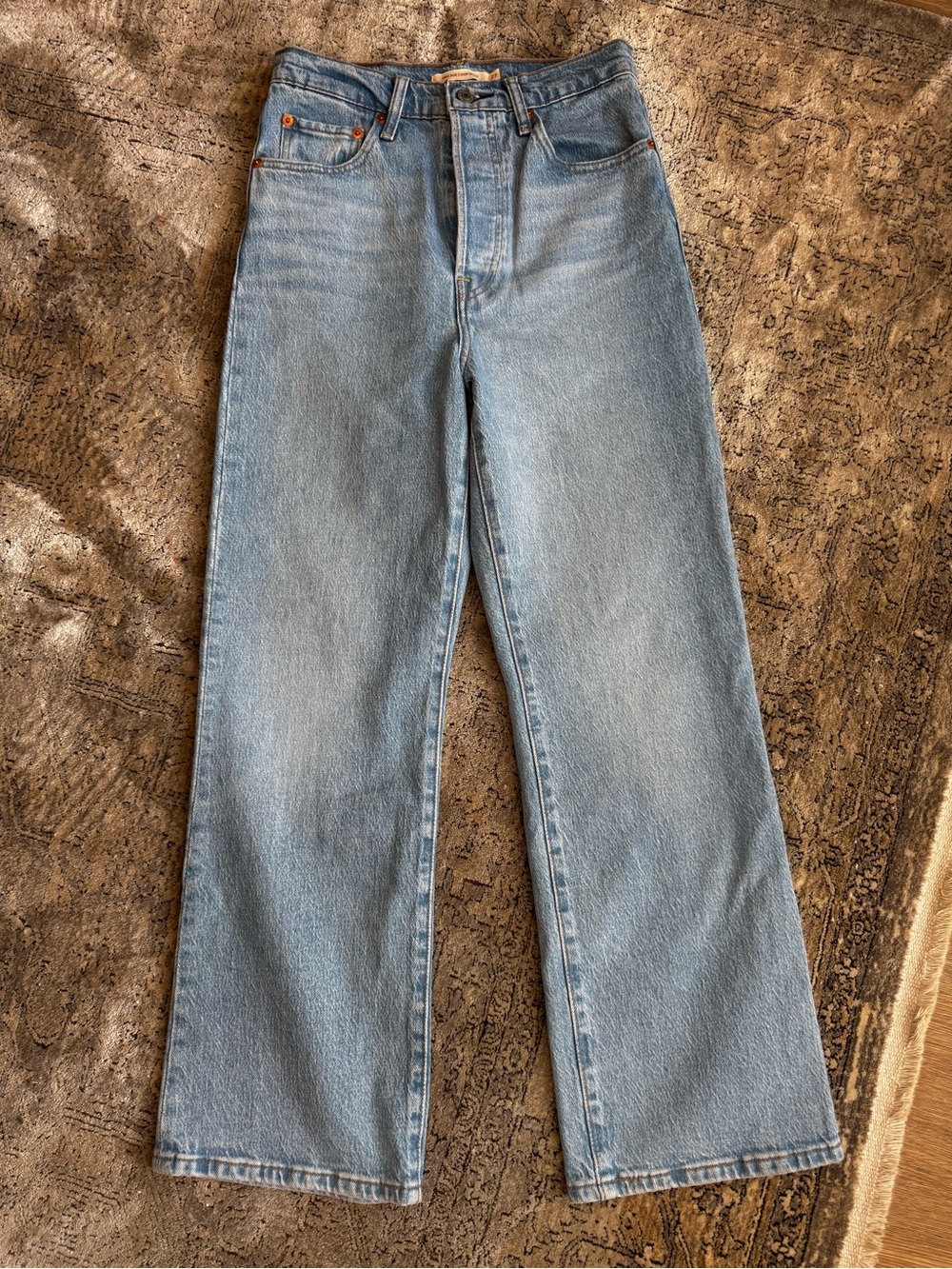 Levi’s High-Rise Ribcage crop boot  Jeans — Light Blue size 27